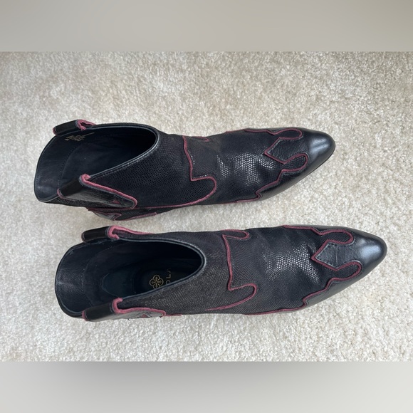 ISOLA 6406001 Women's Bootie Western Ankle
Boots Black Red Leather Size - Picture 5 of 8